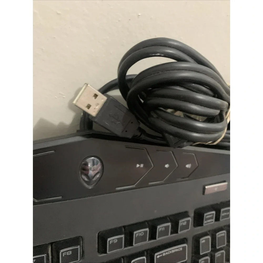 Dell Alienware KG900 TactX Gaming Illuminated Keyboard Y-U0008-O Wired Tested VG